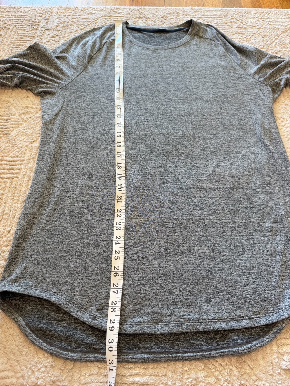 Lululemon Heathered Gray Long Sleeve Athletic Running Top Women’s Size 10 - Picture 6 of 6